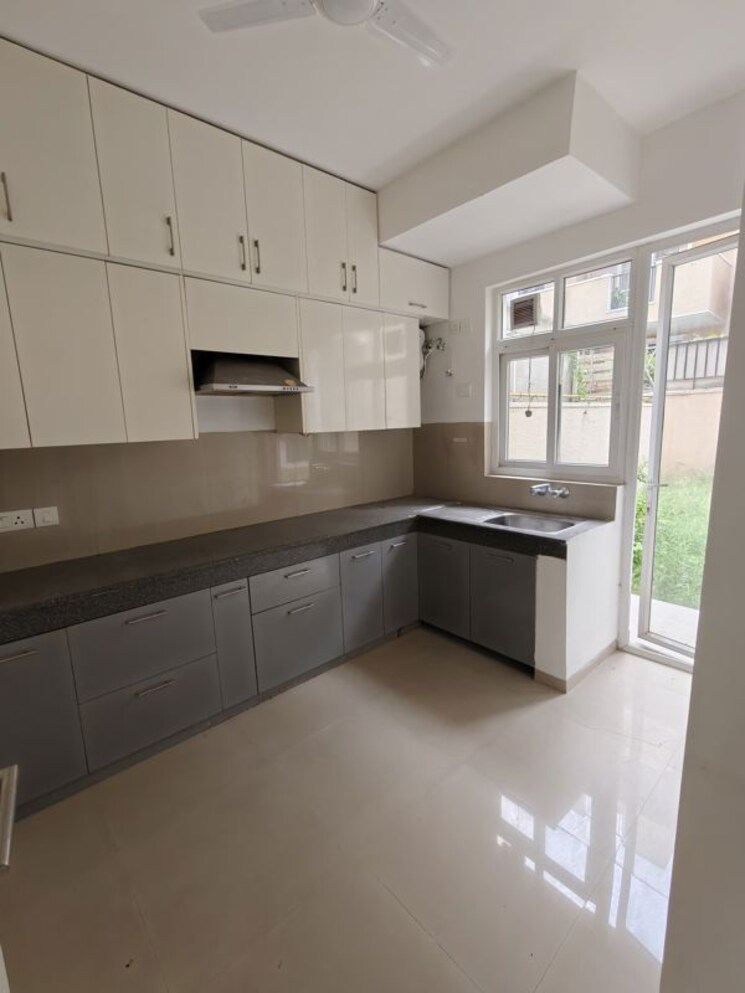 Kitchen, dlf-westend-heights 4 Bedroom 2700 Sq.Ft. Apartment In Sector 53 Gurgaon 9737868