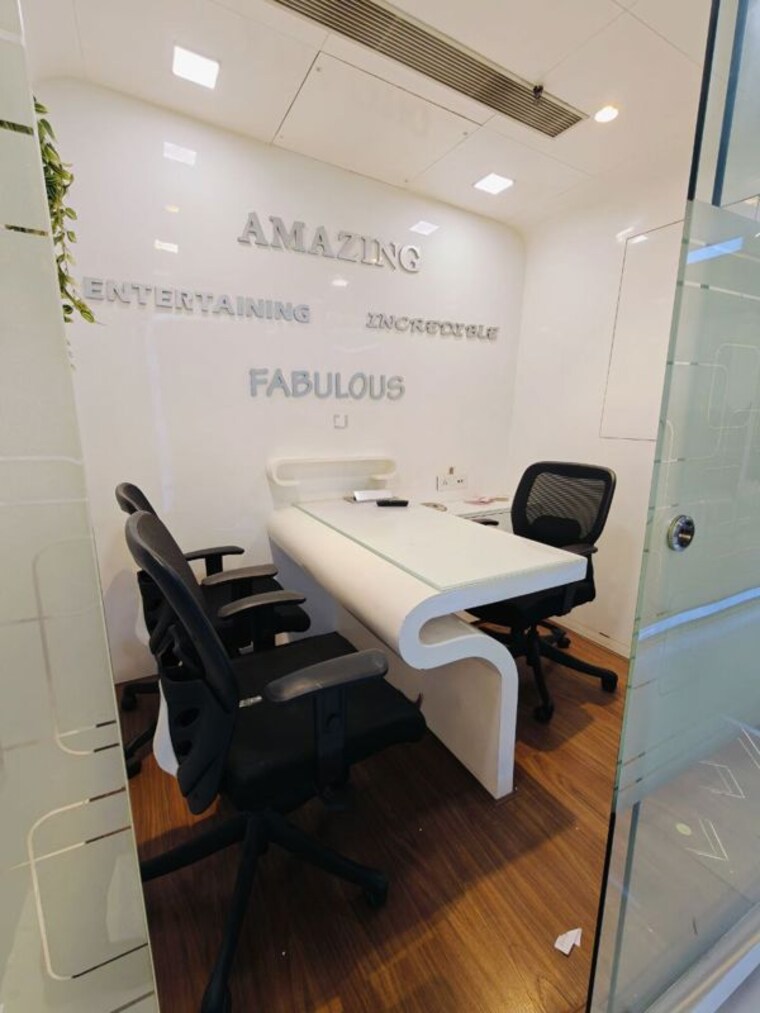 Team Area, netaji subhash place Commercial Office Space 2769 Sq.Ft. In Netaji Subhash Place Delhi 9735150