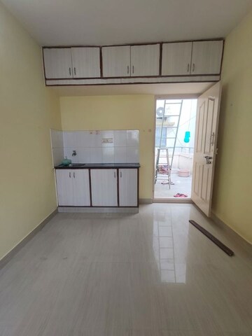 Room in 1 RK Builder Floor at Hsr Layout – for Rent