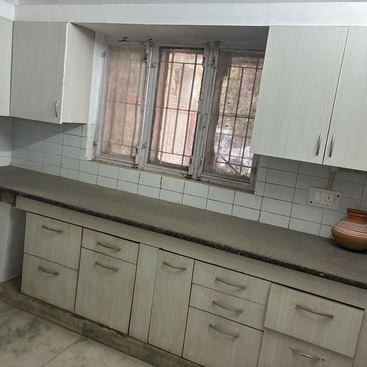 Kitchen, rajat vihar 3.5 Bedroom 3000 Sq.Ft. Independent House In Rajat Vihar Noida 9737875