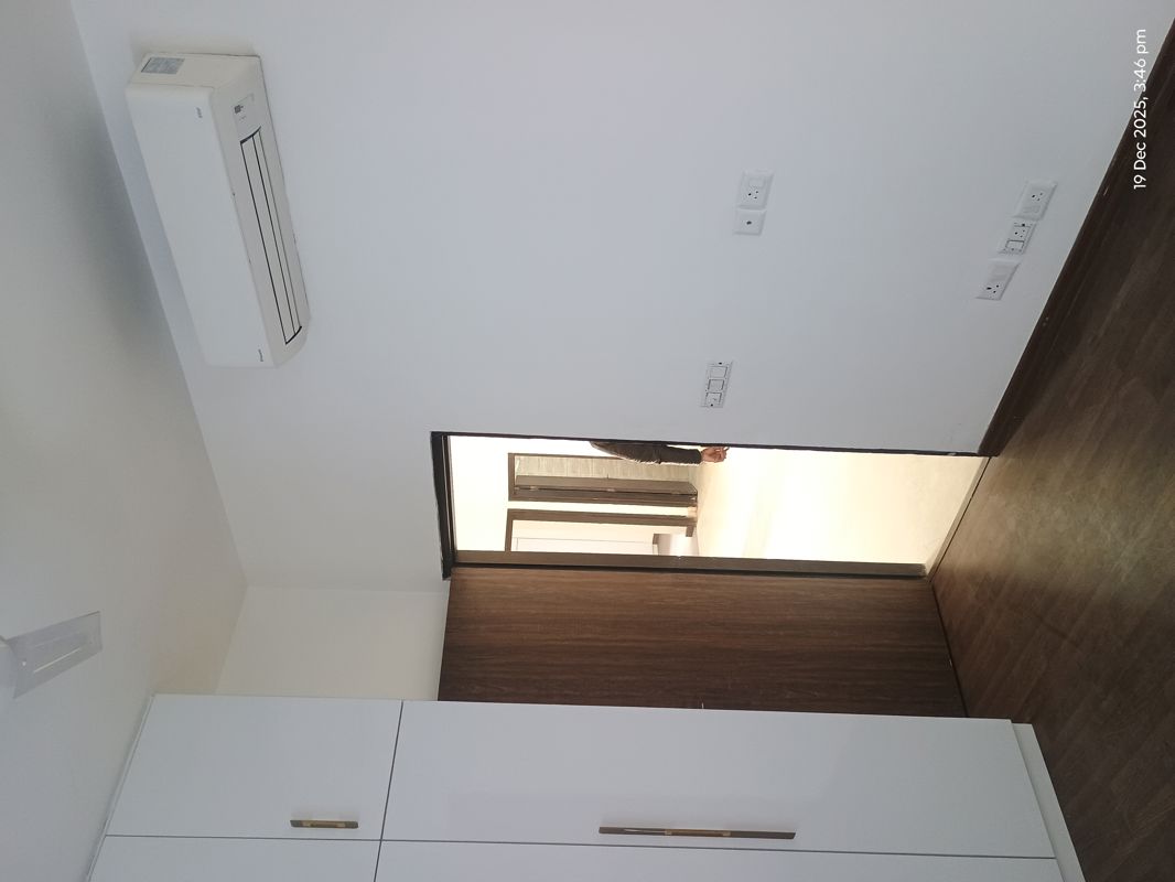 3 BHK + Extra Room 2280 Sq.Ft. Builder Floor in BPTP Amstoria