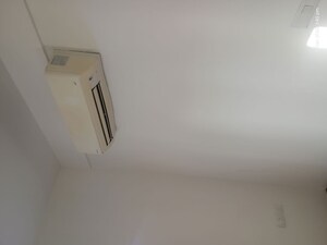 Furnished Amenities in 3 BHK Builder Floor at BPTP Amstoria, Sector 102 – for Rent