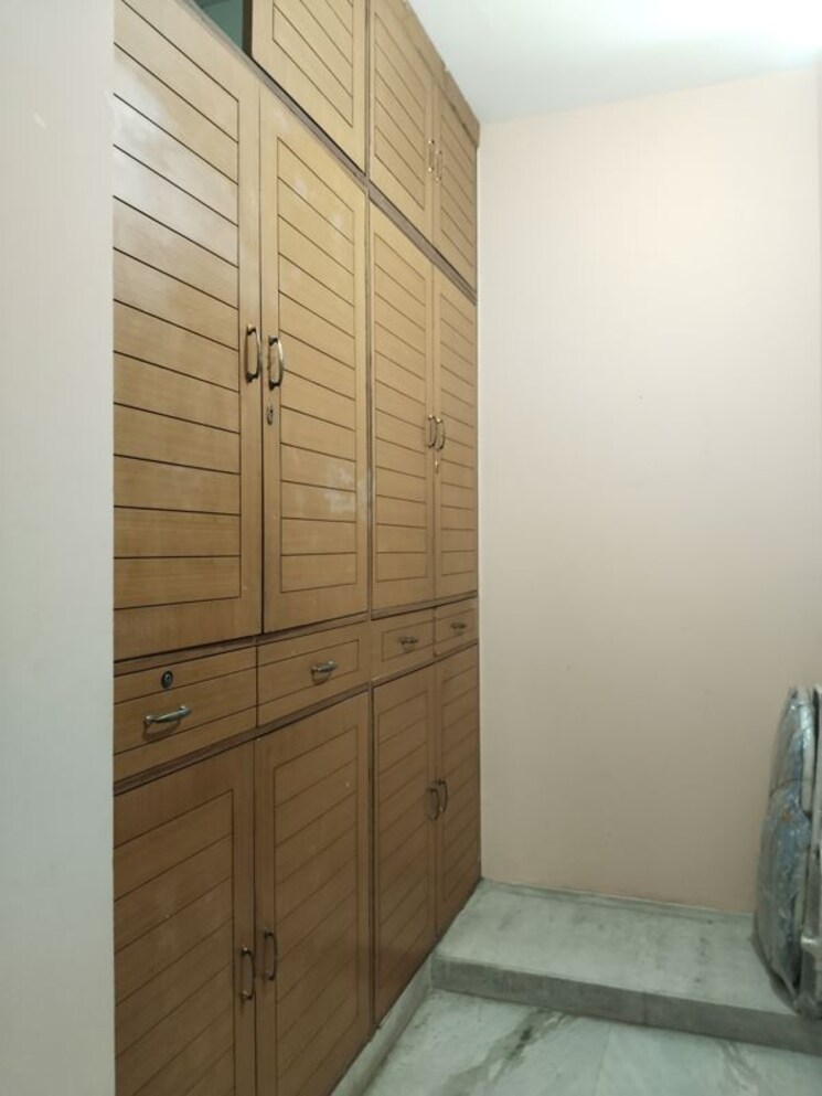 Bathroom, sector 37 3 Bedroom 3150 Sq.Ft. Builder Floor In Sector 37 Faridabad 9737922