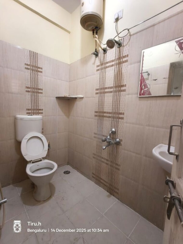 Bathroom, hsr layout 2 Bedroom 1200 Sq.Ft. Builder Floor In Hsr Layout Bangalore 9737928