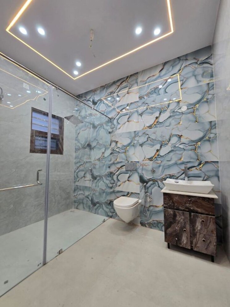 Attached Bathroom, sector 124 5 Bedroom 205 Sq.Yd. Independent House In Sector 124 Mohali 9738055