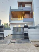 5 BHK + Pooja Room,Servant Room,Study Room,Extra Room 205 Sq.Yd. Independent House in Sector 124