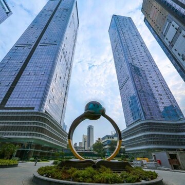 4 BHK Apartment – Exterior View View at Indiabulls Blu, Upper Worli - for Rent