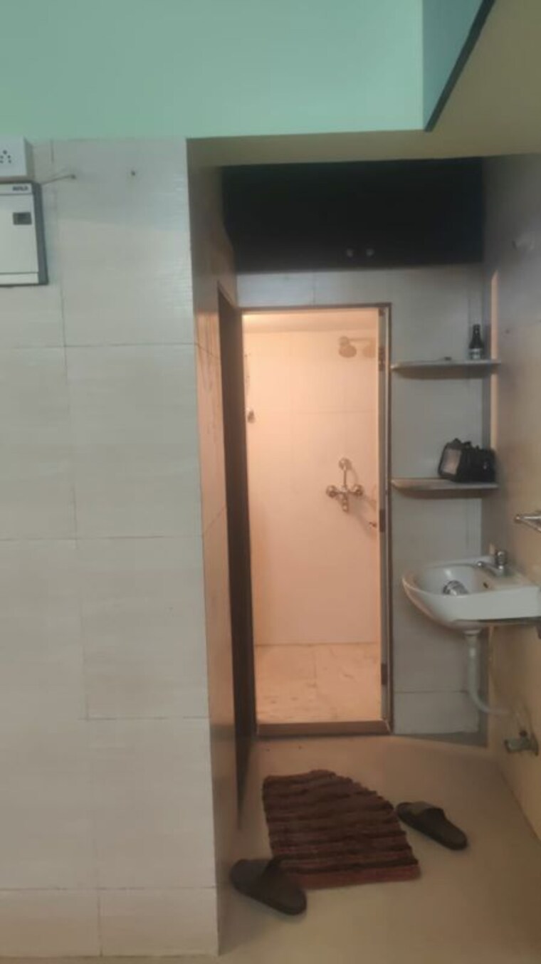 Bathroom, santacruz east 2 Bedroom 452 Sq.Ft. Apartment In Santacruz East Mumbai 9737912