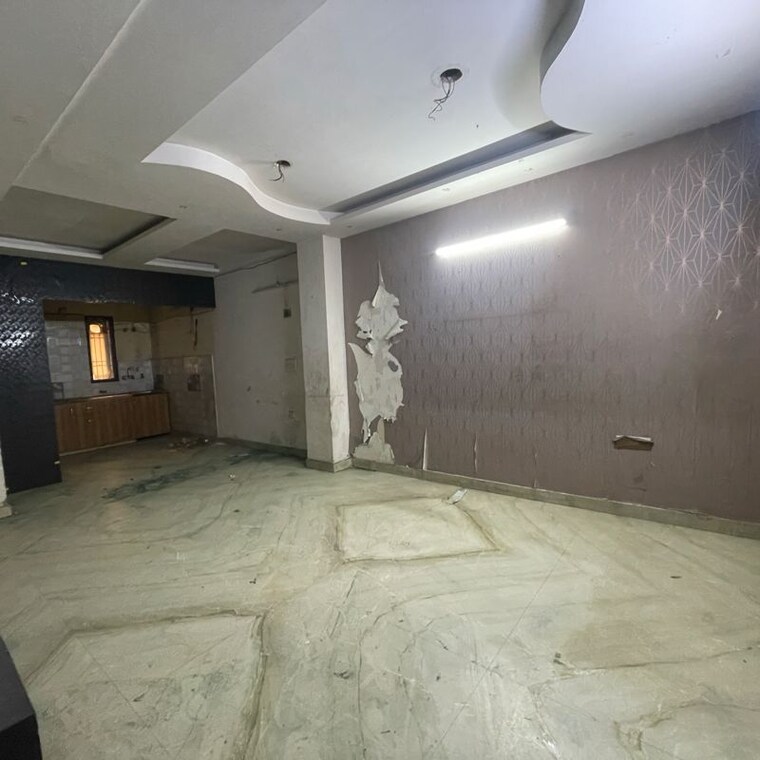 Room, rohini sector 24 3 Bedroom 1200 Sq.Ft. Builder Floor In Rohini Sector 24 Delhi 9738059