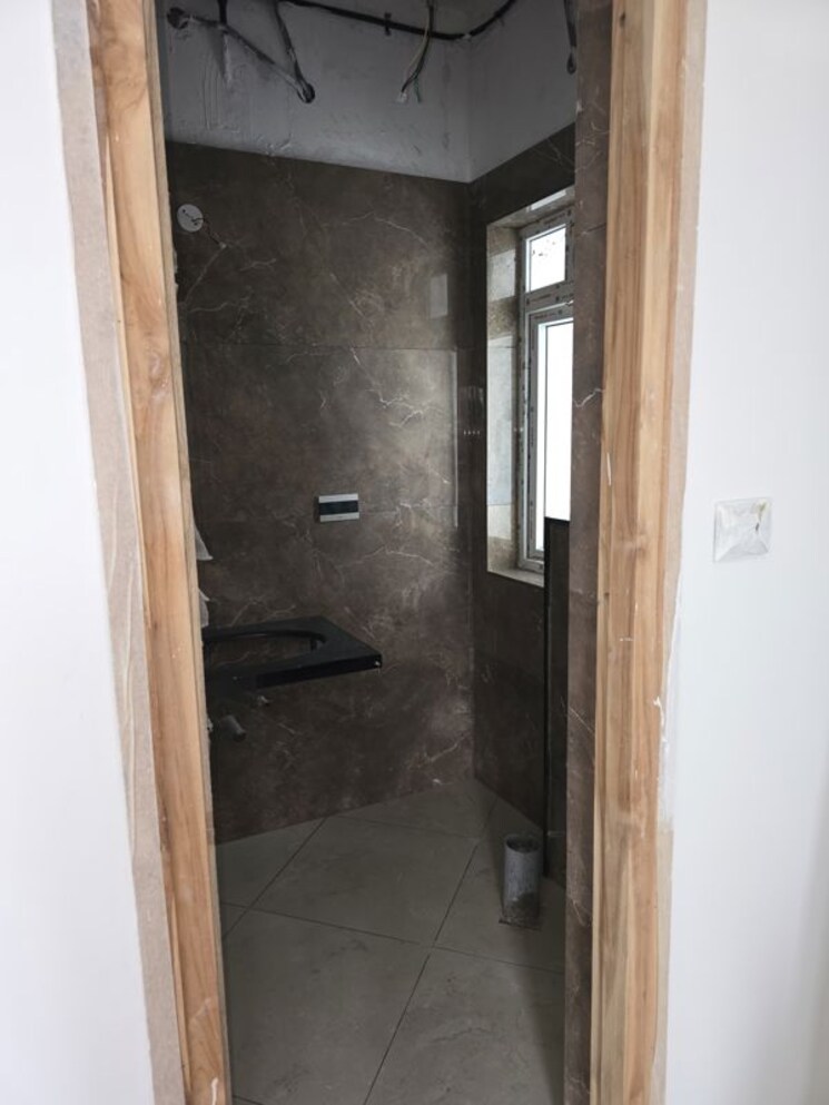 Bathroom, sumadhura-olumpus 3 Bedroom 1670 Sq.Ft. Apartment In Nanakramguda Hyderabad 9738146