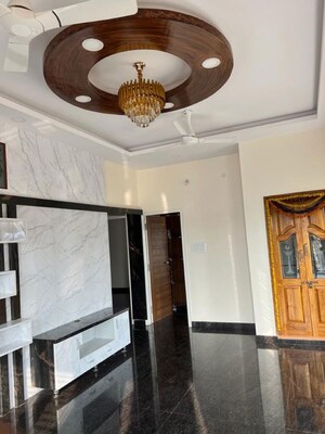 Room in 2 BHK Builder Floor at Byadarahalli – for Rent