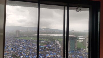 Room in 2.5 BHK Apartment at Neumec Shreeji Towers, Wadala East – for Sale