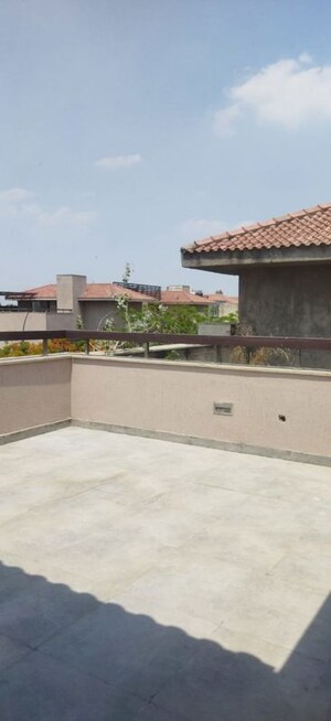 5 BHK Villa – Exterior View View at Unitech The Villas, Sector 33 - for Rent