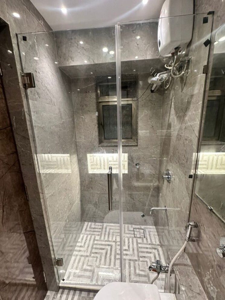 Bathroom, chandak-ideal 3 Bedroom 1110 Sq.Ft. Apartment In Juhu Mumbai 9730172