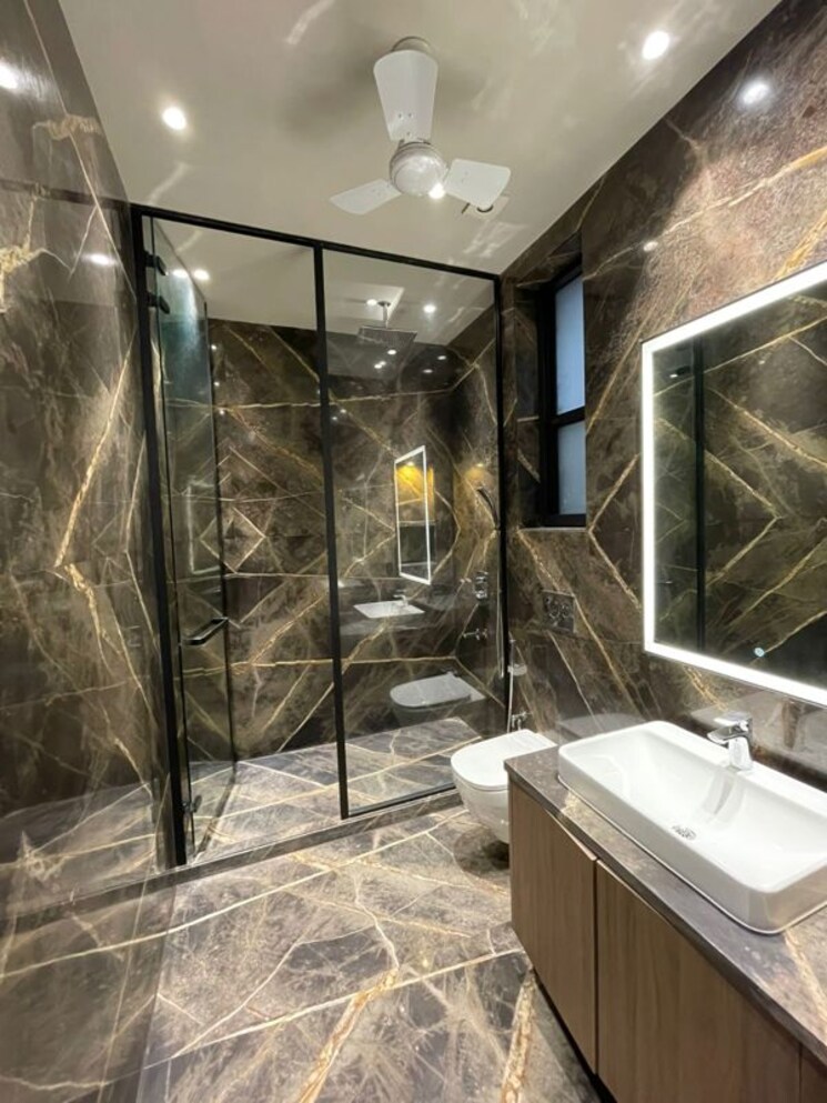 Bathroom, chirag enclave 4 Bedroom 500 Sq.Yd. Builder Floor In Chirag Enclave Delhi 9738417