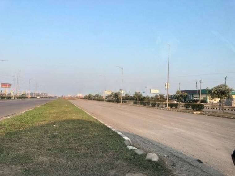 undefined, sector 10 greater noida  120 Sq.Mt. Plot In Sector 10 Greater Noida Greater Noida 9738273