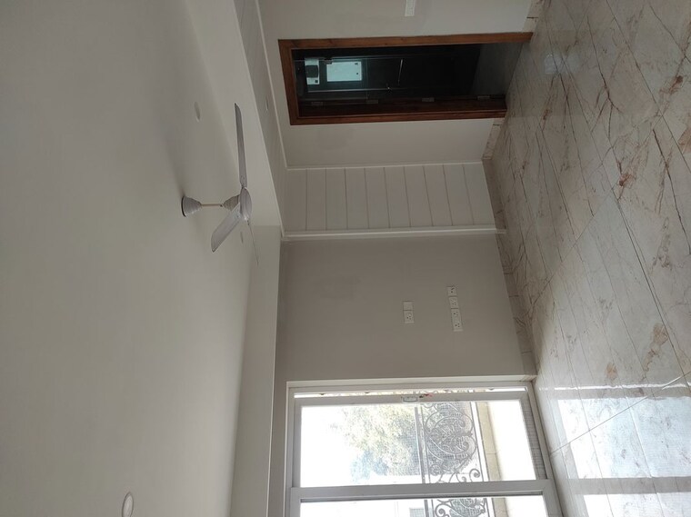 Room, sector 31 4 Bedroom 2700 Sq.Ft. Builder Floor In Sector 31 Gurgaon 9738447