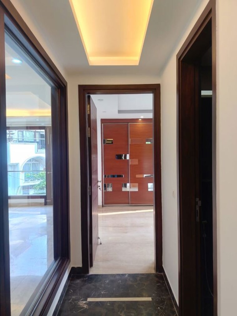 undefined, safdarjung development area 4 Bedroom 350 Sq.Yd. Builder Floor In Safdarjung Development Area Delhi 9738533