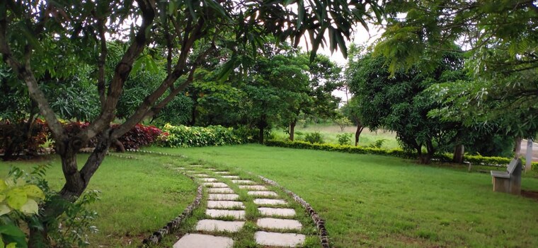 Garden, kondapur  140 Sq.Yd. Plot In Kondapur Hyderabad 9738458