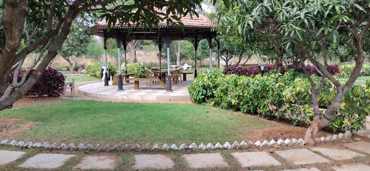 Garden, kondapur  130 Sq.Yd. Plot In Kondapur Hyderabad 9738501