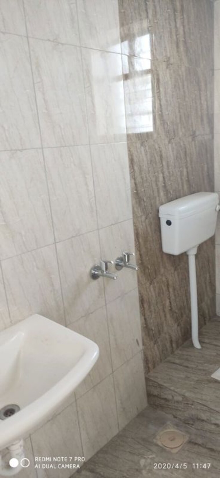 Bathroom, paranjape-richmond-park Studio 425 Sq.Ft. Apartment In Rahatani Pune 9738543
