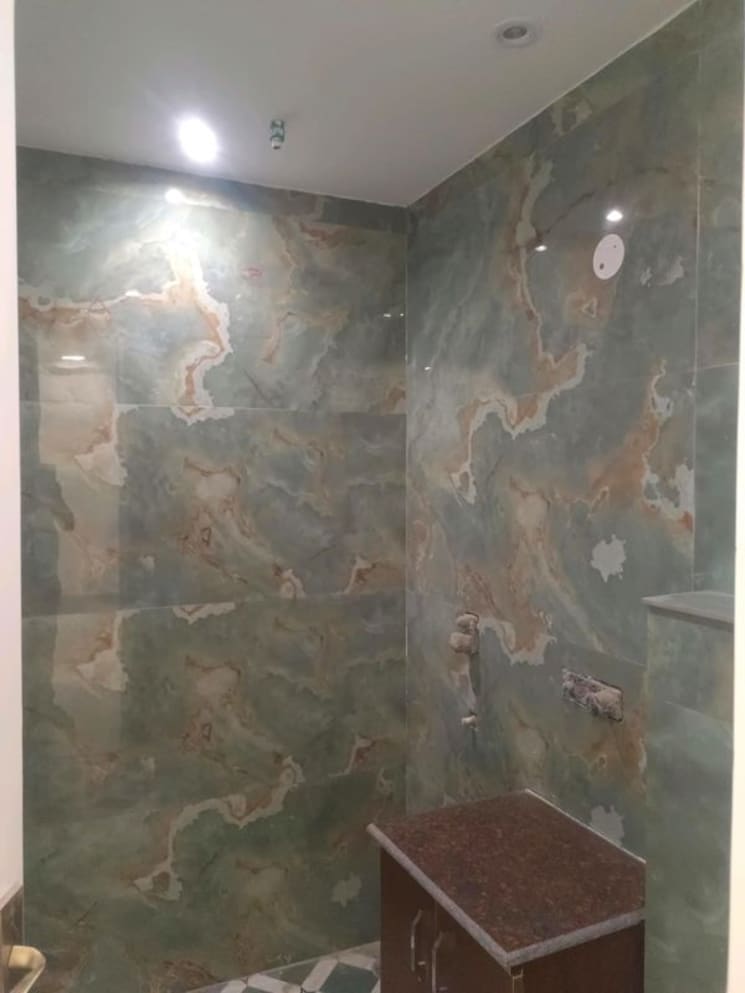 Bathroom, ashoka enclave 3 Bedroom 1800 Sq.Ft. Builder Floor In Ashoka Enclave Faridabad 9738563
