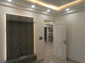 Building Lobby in 3 BHK Builder Floor at Ashoka Enclave – for Rent