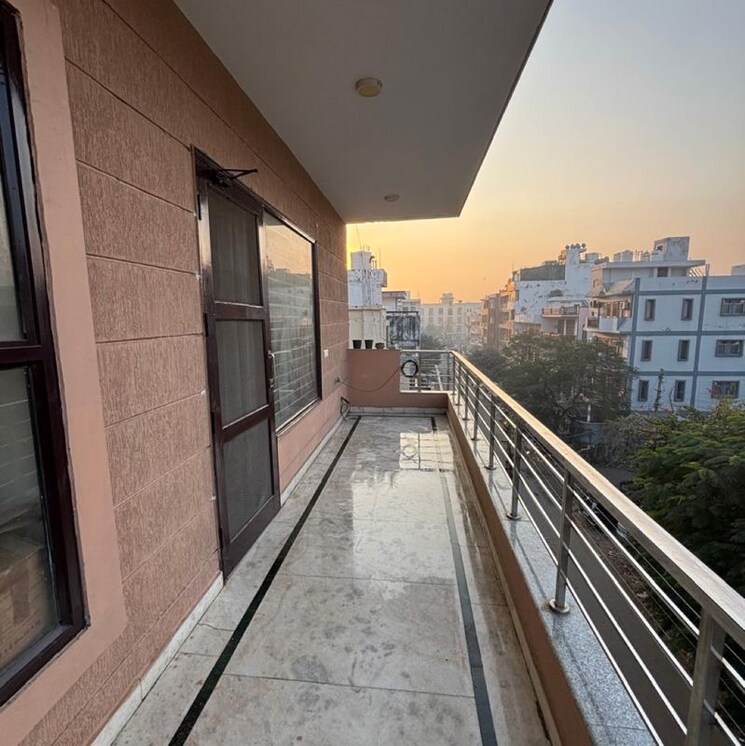 Balcony, huda-staff-colony 2 Bedroom 160 Sq.Yd. Builder Floor In Durga Colony Gurgaon 9738612