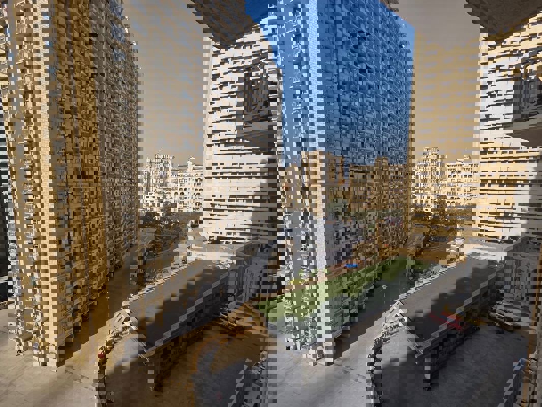 1 BHK 379 Sq.Ft. Apartment in Hiranandani Regent Hill