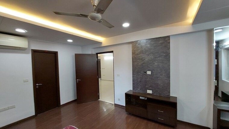 Room, jayabheri-orange-county 3 Bedroom 2400 Sq.Ft. Apartment In Gachibowli Hyderabad 9738726