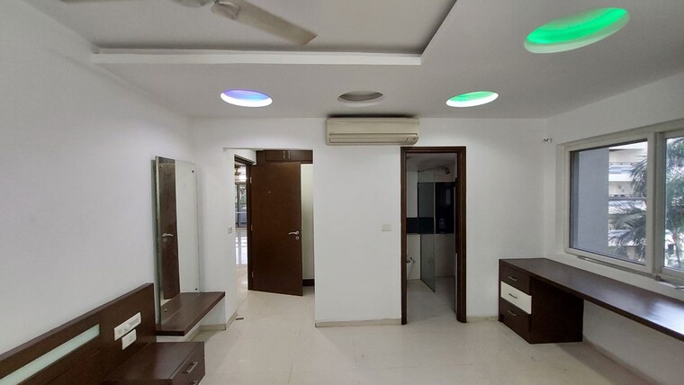 Master Bedroom, jayabheri-orange-county 3 Bedroom 2400 Sq.Ft. Apartment In Gachibowli Hyderabad 9738726