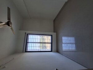 Room in 2 BHK Apartment at Chinchbhavan – for Rent