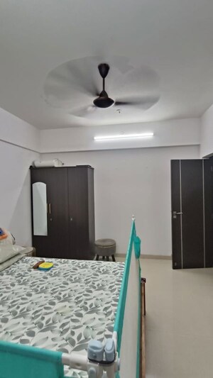 Furnished Amenities in 2 BHK Apartment at Bhavya Supreme Annexe, Parel – for Rent