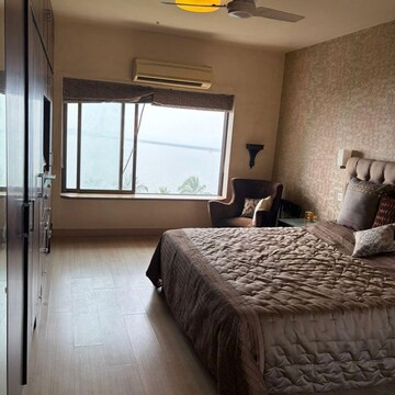 Bedroom in 4 BHK Apartment at Maker Tower, Cuffe Parade – for Rent