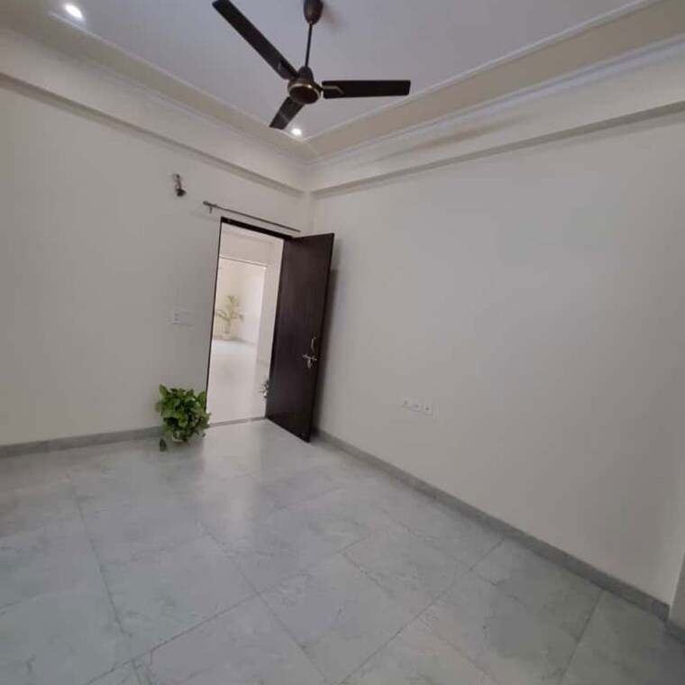 Room, gomti nagar Pg For Girls In Gomti Nagar 9738872