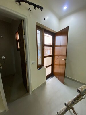 Room in 2 BHK Independent House at Sainik Colony – for Rent