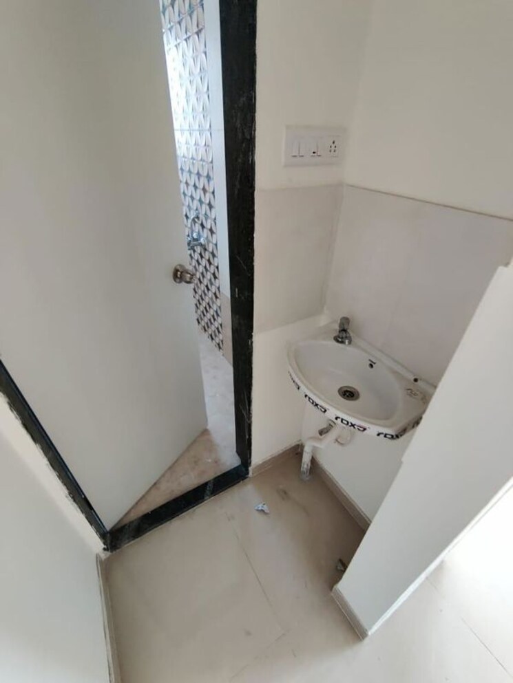 Bathroom, kanan-enclave 1 Bedroom 650 Sq.Ft. Apartment In Kharadi Pune 9738998