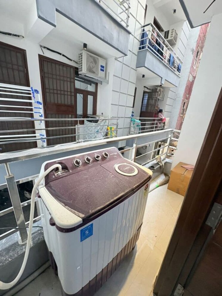 Balcony, saket 2 Bedroom 1000 Sq.Ft. Apartment In Saket Delhi 9739099