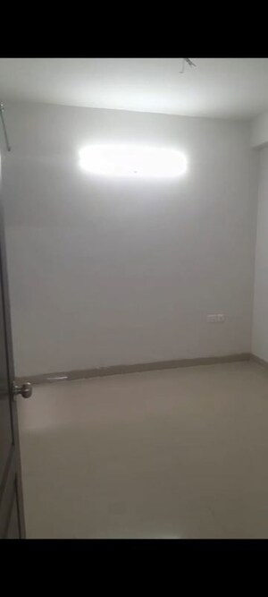 2 BHK Apartment For Sale in Viddhi Tower, Mahagunpuram