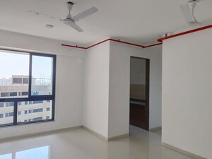 2 BHK Apartment For Rent in Sunteck Avenue 2, Goregaon West