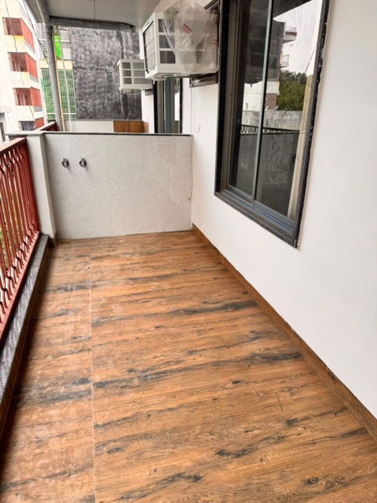 Balcony, sector 55 1 Bedroom 700 Sq.Ft. Builder Floor In Sector 55 Gurgaon 9739260