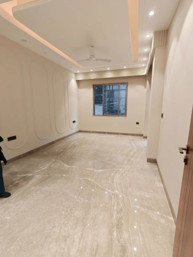 Room, greater kailash ii 4 Bedroom 2700 Sq.Ft. Builder Floor In Greater Kailash ii Delhi 9739263