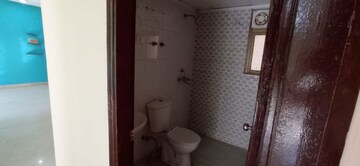 Bathroom in 3 BHK Apartment at Landcraft Golflinks Plaza, Pandav Nagar – for Rent