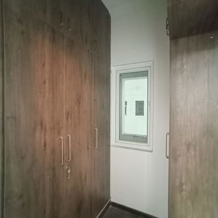 Bathroom, tulip-yellow 3 Bedroom 1704 Sq.Ft. Apartment In Sector 69 Gurgaon 9739325