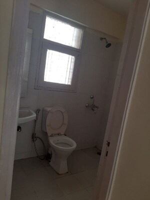Bathroom in 3 BHK Apartment at Tulip Yellow, Sector 69 – for Rent