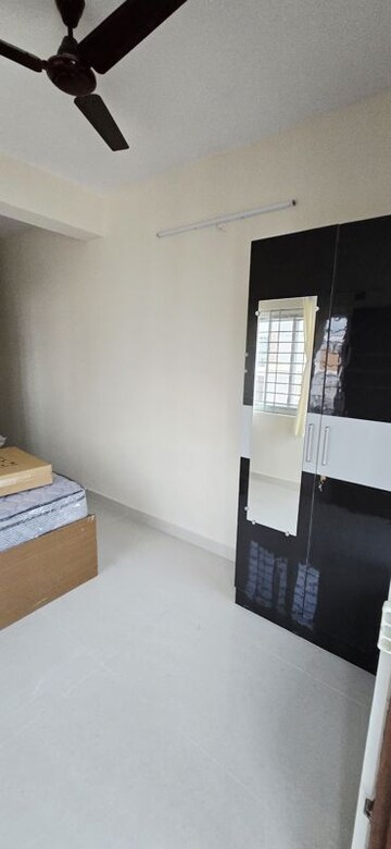 Bedroom in 1 RK Apartment at Mahadevpura – for Rent