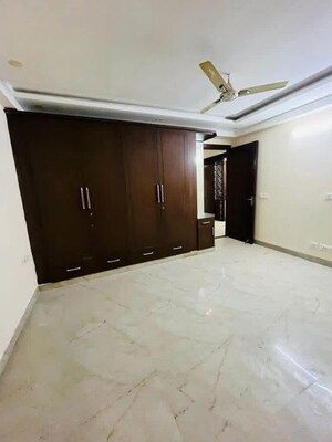 Bedroom in 3 BHK Apartment at Saket – for Rent