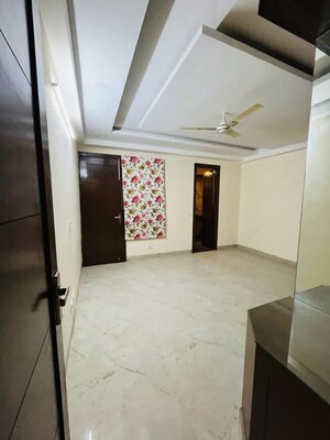 Bedroom in 3 BHK Apartment at Saket – for Rent