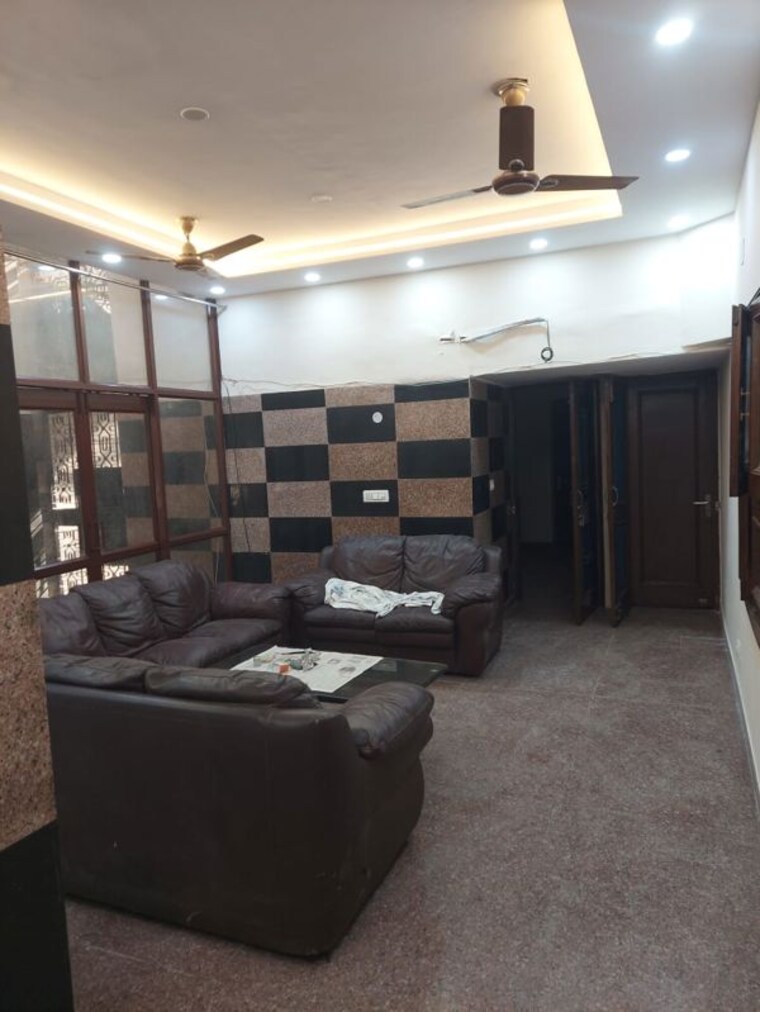 Living Room, asalatpur village 4 Bedroom 2728 Sq.Ft. Builder Floor In Asalatpur Village Delhi 9739356