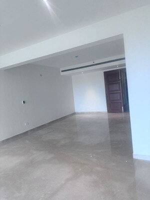 Room in 4 BHK Apartment at Prestige White Meadows, Whitefield – for Rent